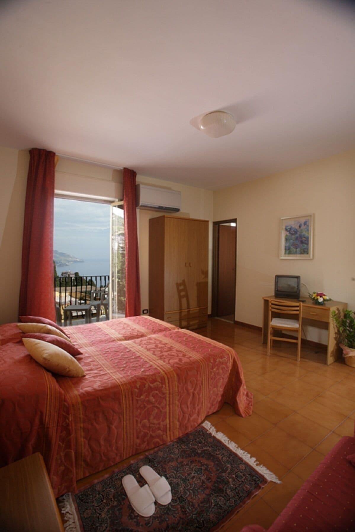Hotel Natalina Taormina Exteriör bild